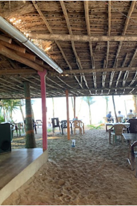 Relaxing Cafe Space at SW Beach in Gokarna