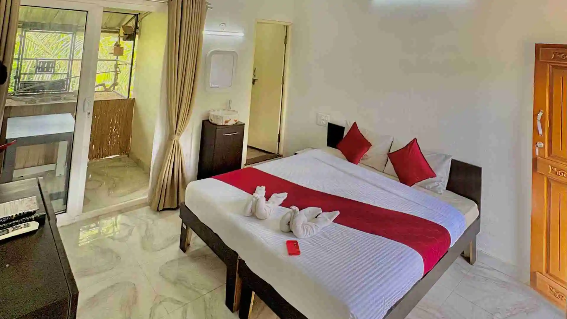 Bird lounge room exterior at Suggee Resort Bangalore