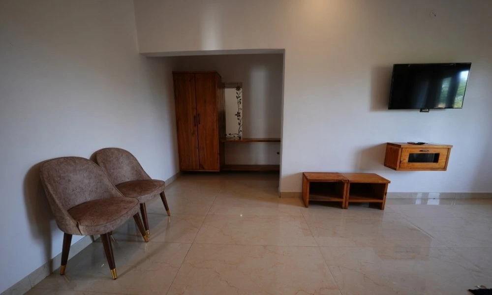 Nirvana balcony room amenities at Suggee Resort