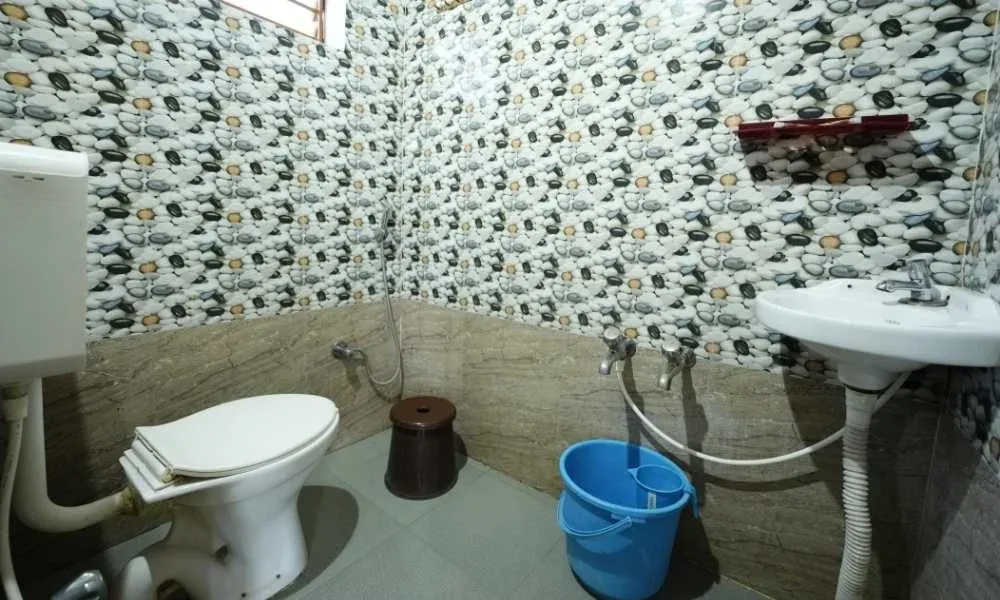 Washroom in a Couple Hut at Suggee Resort