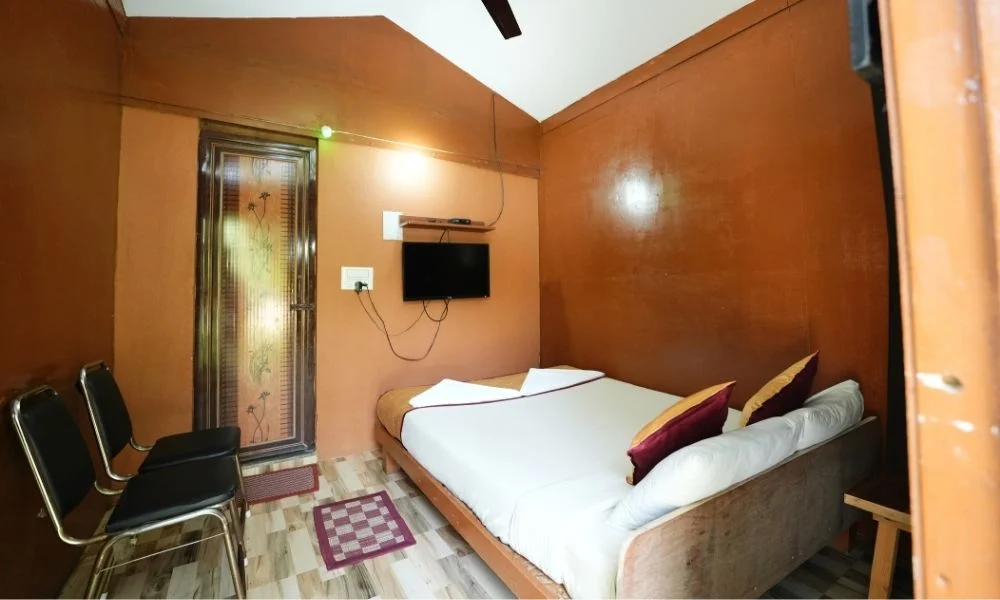 Spacious Washroom in Suggee Resort's Wooden Rooms